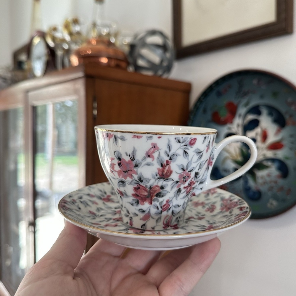 Kusagal Japan Music Box Tea Cup & Saucer Chintz Floral Hand Painted Design